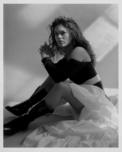 萨布丽娜·巴特利特的写真