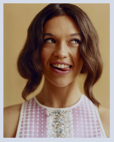 萨布丽娜·巴特利特的写真