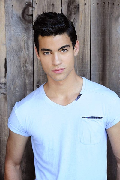 戴维·桑托斯的写真