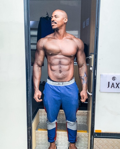 麦卡德·布鲁克斯的写真