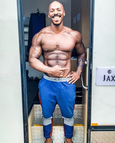 麦卡德·布鲁克斯的写真