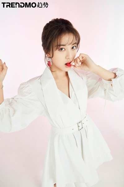 刘人语的写真-2020-5-15 Trendmo...