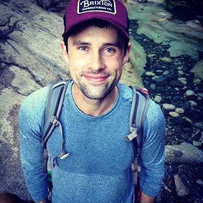 本·霍灵斯沃斯的写真