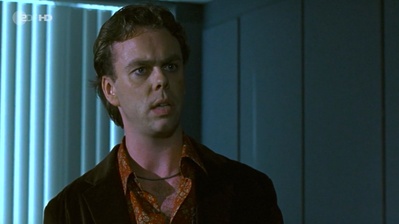 布鲁斯·麦克金伦的写真-2008《刘易斯探案》S...