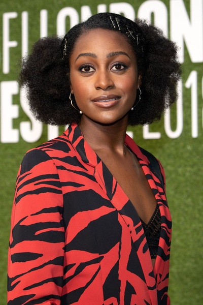 西蒙娜·布朗的写真