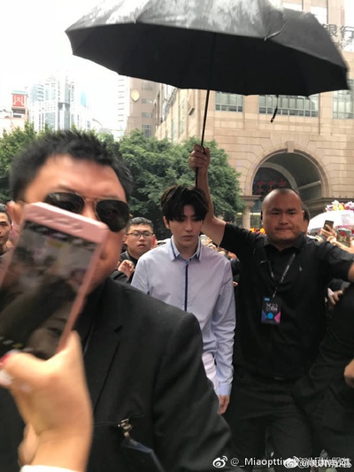 蔡徐坤的写真-原图