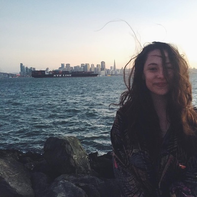 露西·克劳斯的写真-Lucy Carless