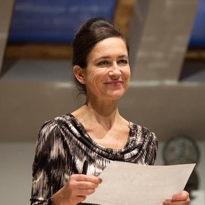 苏珊娜·多伊尔的写真