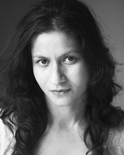 泽斯塔·乔尼森戴拉的写真