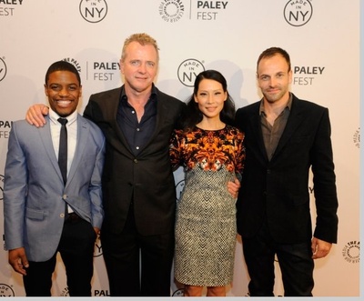 乔恩·迈克尔·希尔的写真