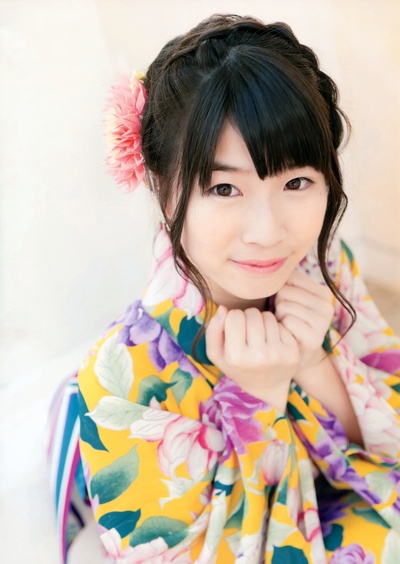 青山吉能的写真