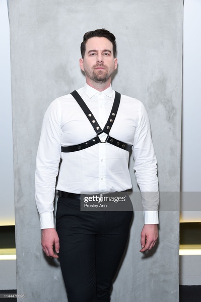 怀特·道尔的写真