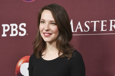 安妮斯·埃尔维的写真