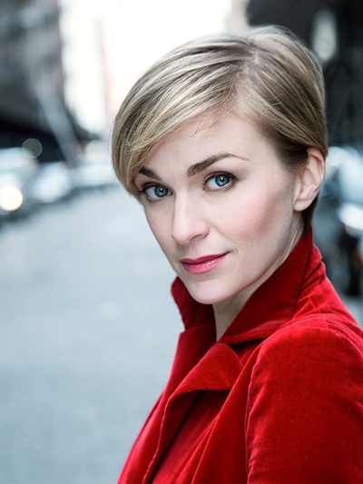 丽莎·奥哈雷的写真