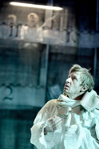 彦斯·阿尔比努斯的写真