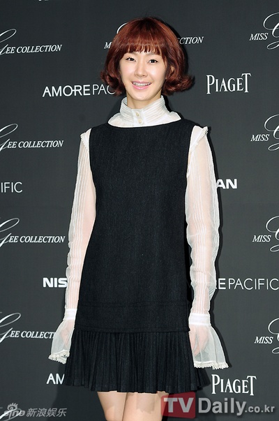 明世彬的写真-4月4日，世彬在首尔...