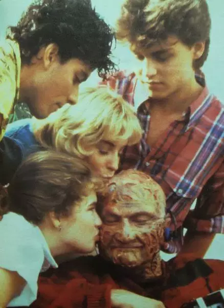 霍莉·林奇的写真