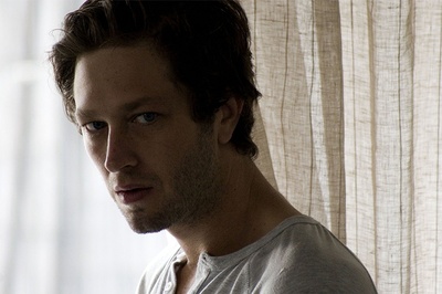 艾邦·摩斯-巴克拉赫的写真