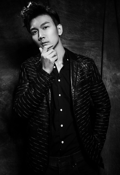 魏鹏的写真-魏鹏