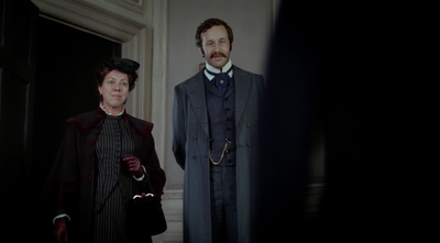 玛丽·罗斯科的写真-2011《绛红雪白的花...