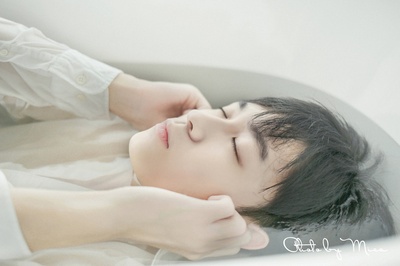 查杰的写真-查杰早期写真，来源微...