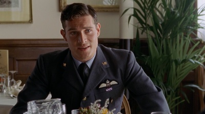 马克·坎巴斯的写真-2003《战地神探》S0...