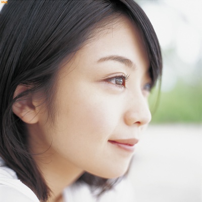 秋山奈奈的写真