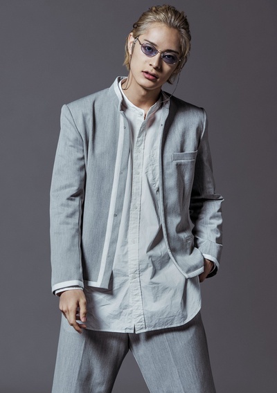 盐野瑛久的写真